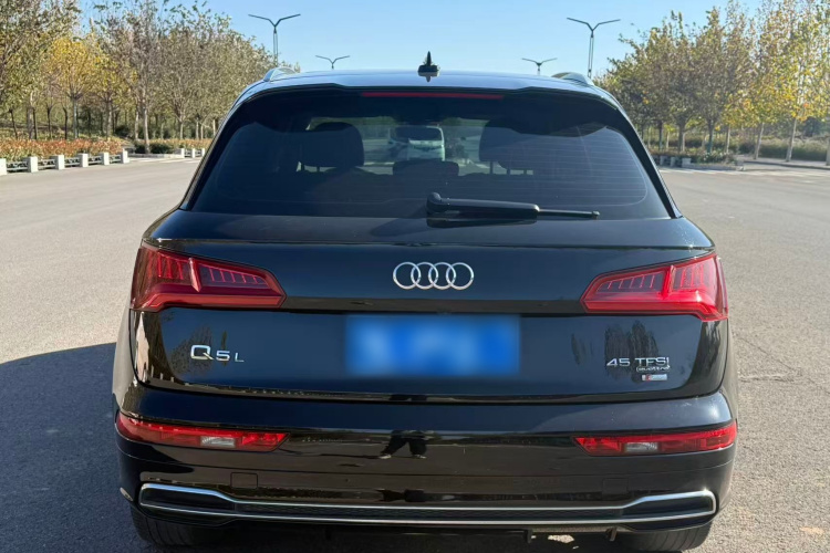 奥迪Q5L 2018款 45 TFSI 尊享运动型 国V车身外观6004