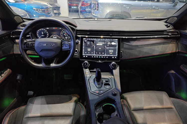 领克05 2022款 2.0TD 四驱劲Halo中控内饰7003