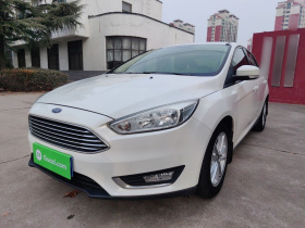 福特 福克斯 2017款 三厢 EcoBoost 125 自动超能风尚型智行版