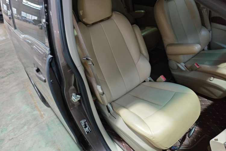 别克GL8 2017款 25S 舒适型 国V局部细节41