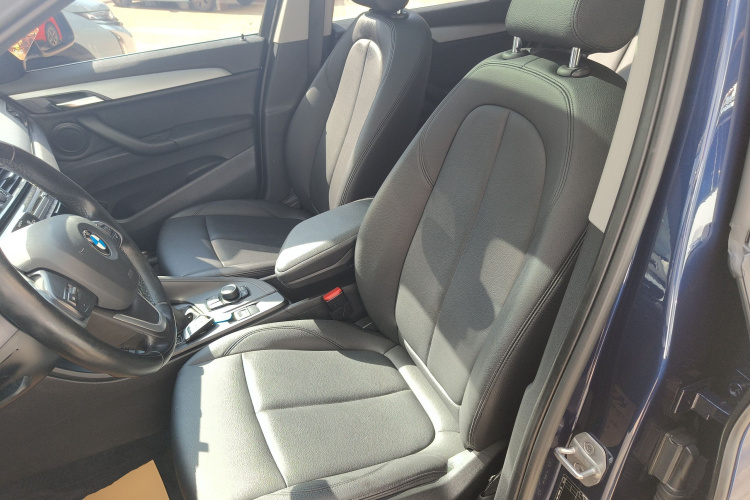 宝马X1 2019款 sDrive20Li 领先型中控内饰19