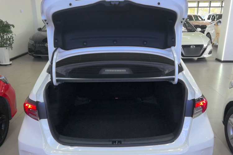 丰田 卡罗拉 2021款 1.2T S-CVT 精英版机舱底盘23