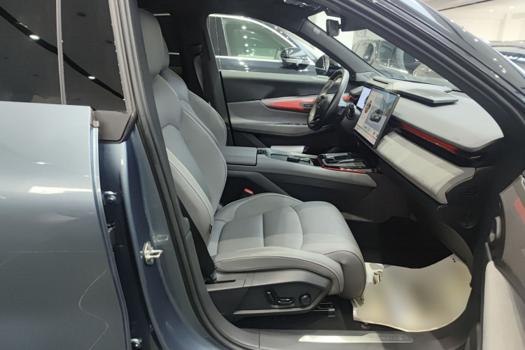 领克08 EM-P 2025款 220km 四驱性能Halo局部细节41