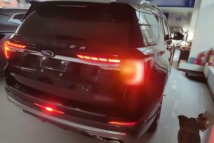 福特 探险者 2023款 EcoBoost 285 后驱风尚版 6座车身外观7