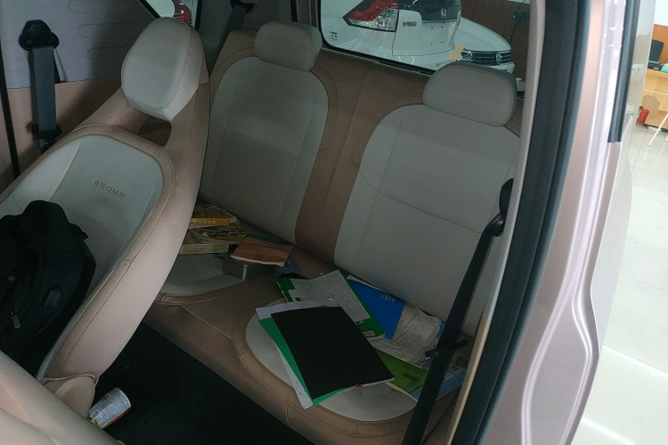 吉利银河 2024款 熊猫mini 200km 龙腾PRO版中控内饰21