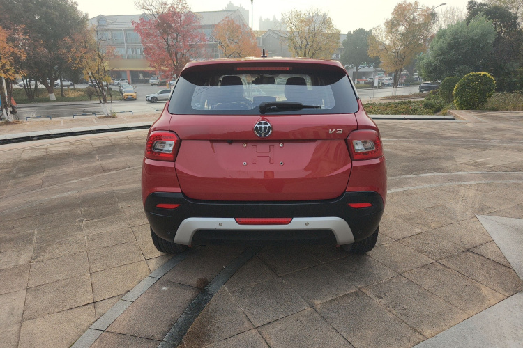 中华V3 2016款 1.5L 自动精英型车身外观6