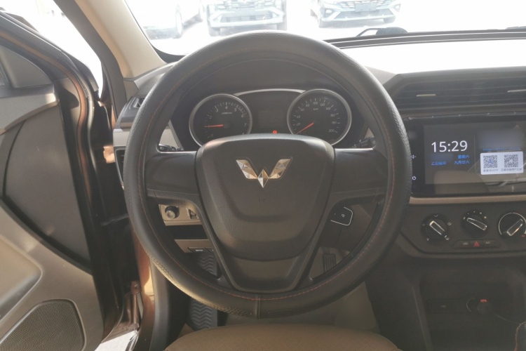 五菱汽车 五菱宏光 2018款 1.5L S舒适型L2B局部细节13