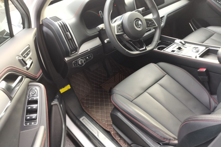 比亚迪 唐新能源 2019款 DM 2.0T 全时四驱智联创享型 7座 国VI中控内饰7003