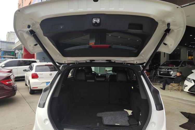 林肯MKC 2017款 2.0T 四驱尊雅版机舱底盘23