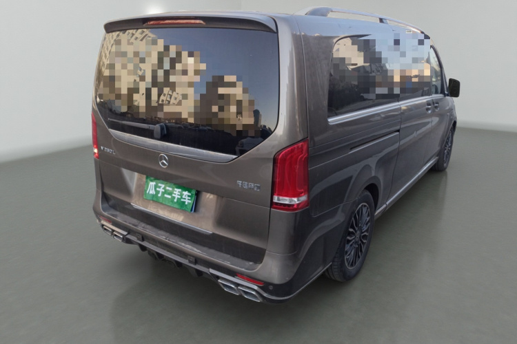 奔驰V级 2018款 V 260 L 尊贵加长版 国VI车身外观7