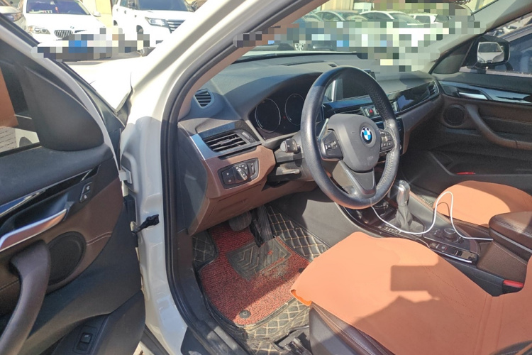 宝马X1 2018款 sDrive18Li 尊享型中控内饰20