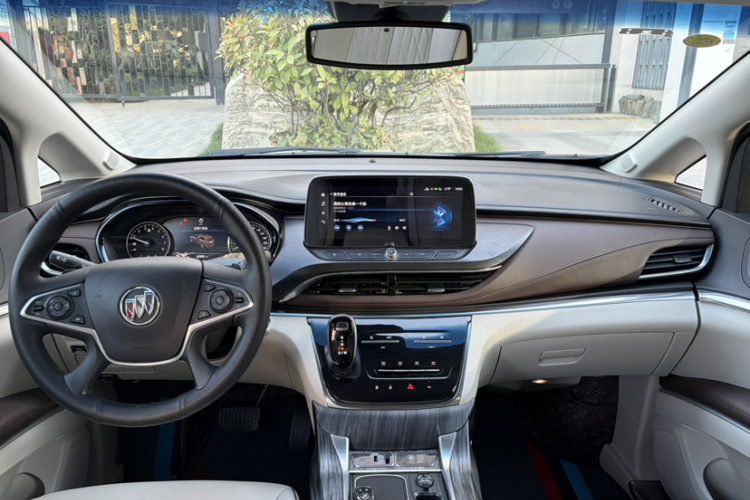 别克GL8 2021款 陆上公务舱 652T 豪华型中控内饰7004
