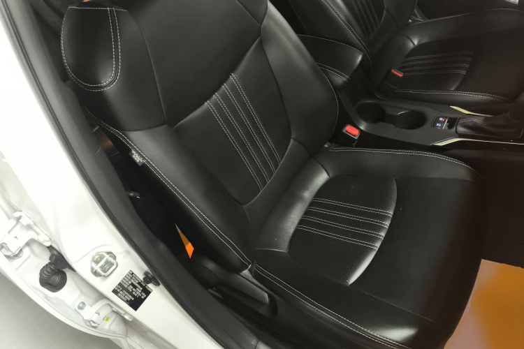 丰田 卡罗拉 2023款 1.2T 精英版局部细节41