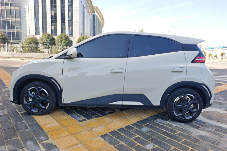 比亚迪 海鸥 2025款 305km 自由版车身外观4