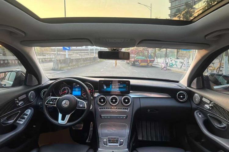 奔驰C级 2019款 C 260 L 运动版车身外观6002