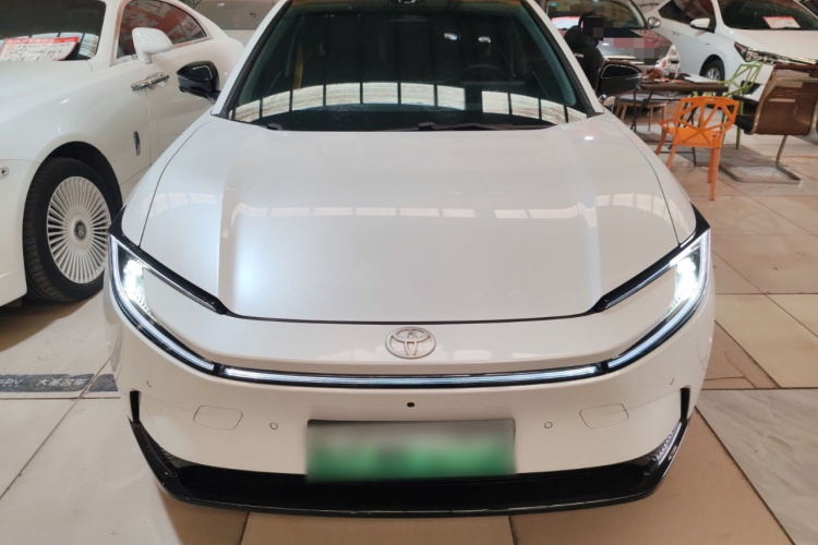 丰田bZ5 2025款 550 PRO智行版车身外观2