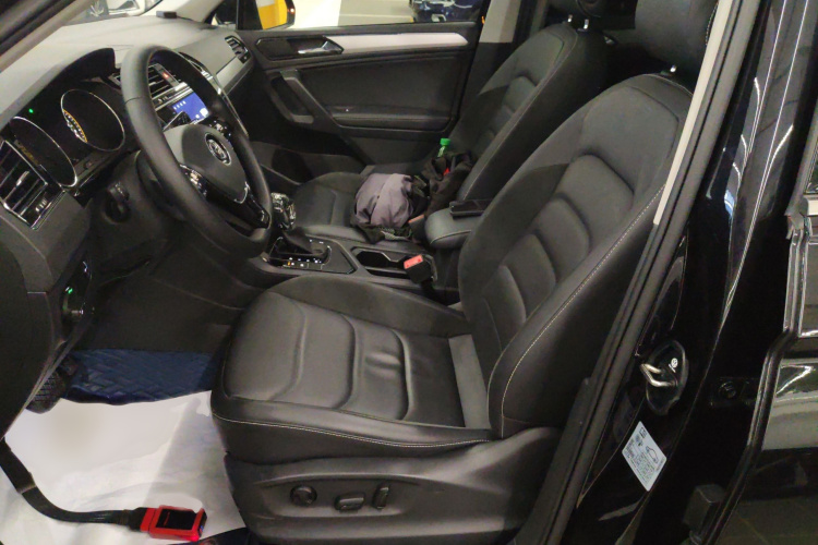 大众 途观L 2019款 改款 330TSI 自动两驱智动豪华版 国VI局部细节19