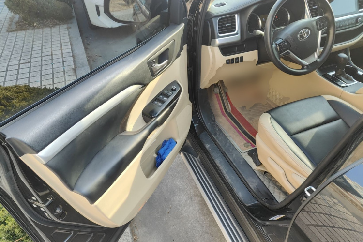 丰田 汉兰达 2021款 2.0T 两驱精英版 5座中控内饰20