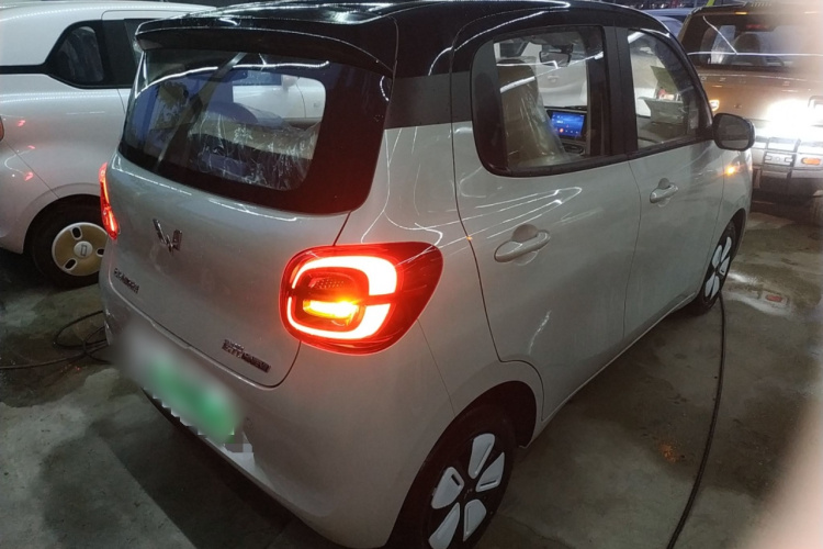 五菱汽车 宏光MINIEV 2025款 四门版 臻享+款车身外观7