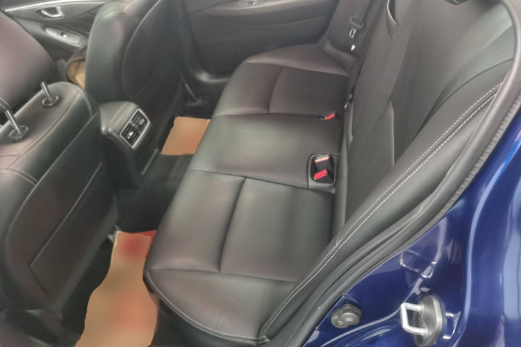 英菲尼迪Q50L 2018款 2.0T 逸享版 国VI中控内饰7004