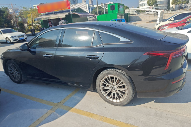 奔腾B70 2021款 1.5T 自动乐享型车身外观4