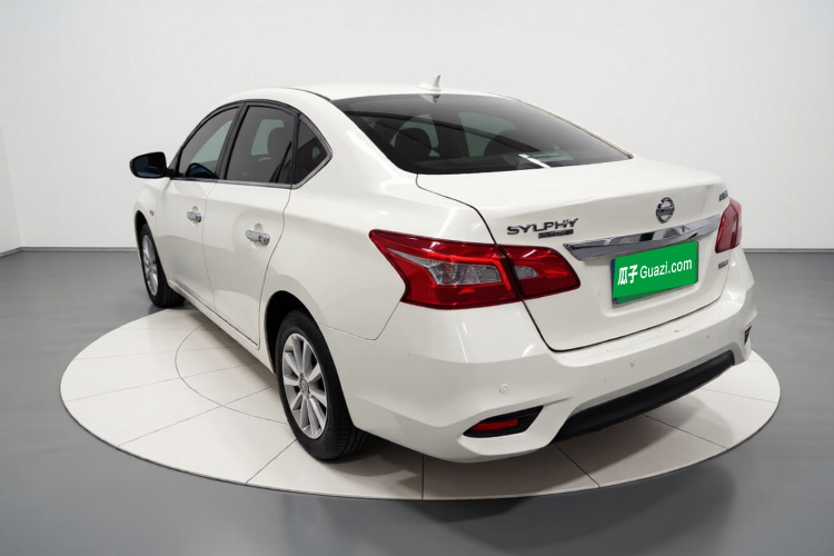 日产 轩逸 2024款 经典 1.6XL CVT豪华版车身外观5