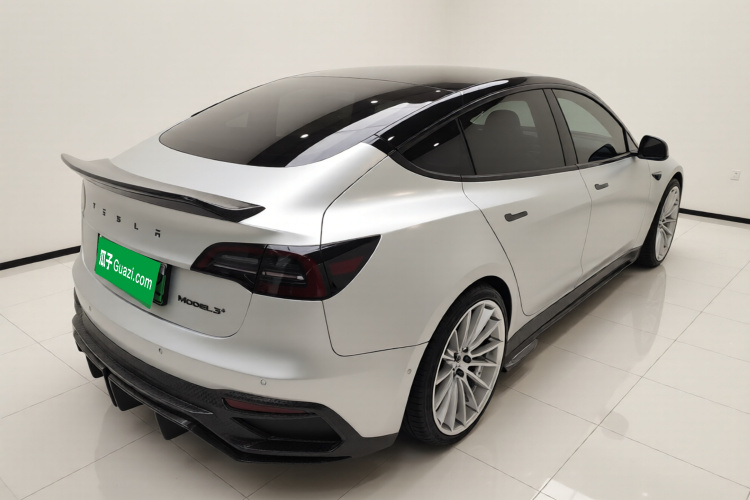 特斯拉 Model 3 2021款 改款二 Performance高性能全轮驱动版车身外观7