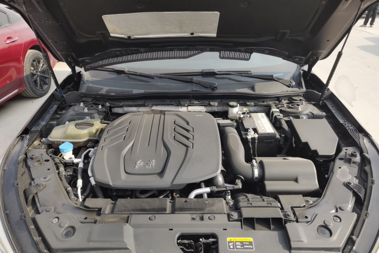 红旗H5 2022款 经典款 1.8T 自动智联旗领版机舱底盘24