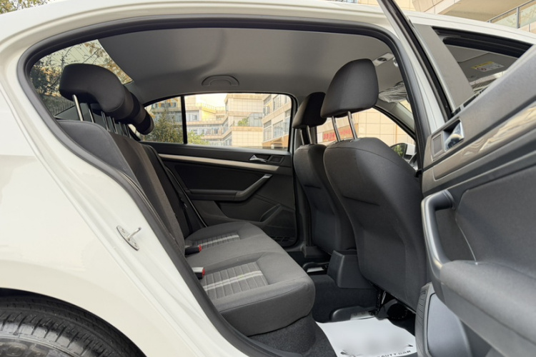 大众 2019款 朗逸启航 1.5L 自动风尚版 国VI中控内饰7002