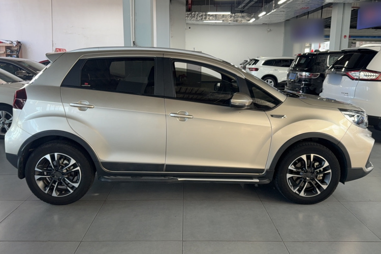 吉利汽车 远景X3 2019款 升级版 1.5L CVT精英型车身外观6002