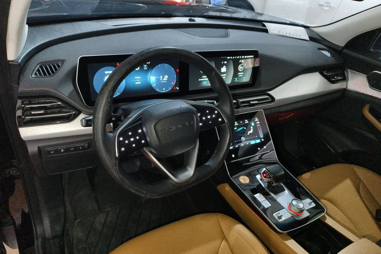 北京汽车 北京X7 2020款 1.5TD DCT致领版中控内饰12