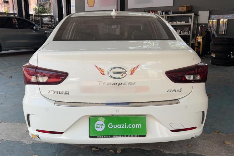 广汽传祺 传祺GA4 2018款 150N 自动豪华版车身外观6
