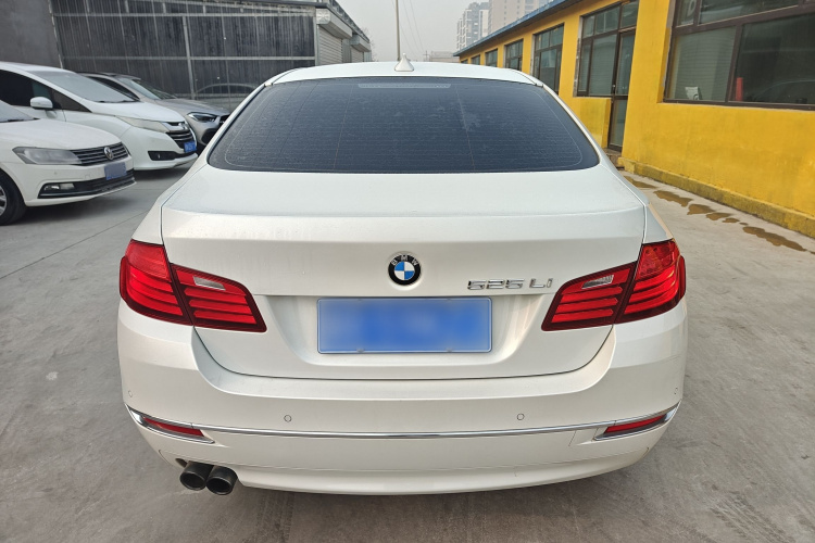 宝马5系 2017款 525Li 豪华设计套装车身外观6004