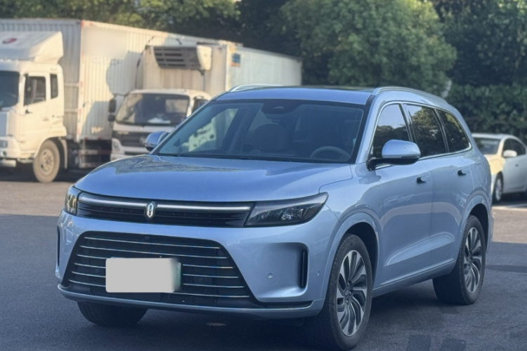 鸿蒙智行 问界M7 2024款 1.5T 后驱Plus版 5座车身外观1