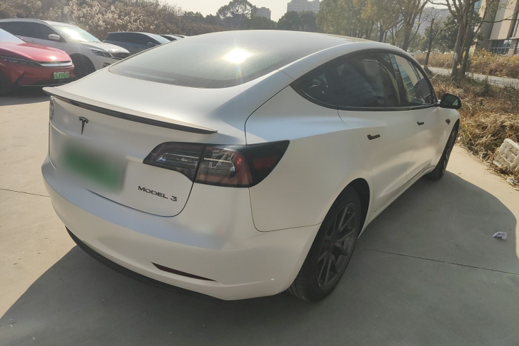 特斯拉 Model 3 2020款 长续航后轮驱动版车身外观7