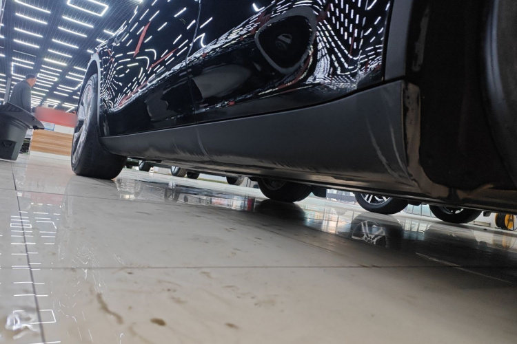 特斯拉 Model Y 2022款 后轮驱动版局部细节9002