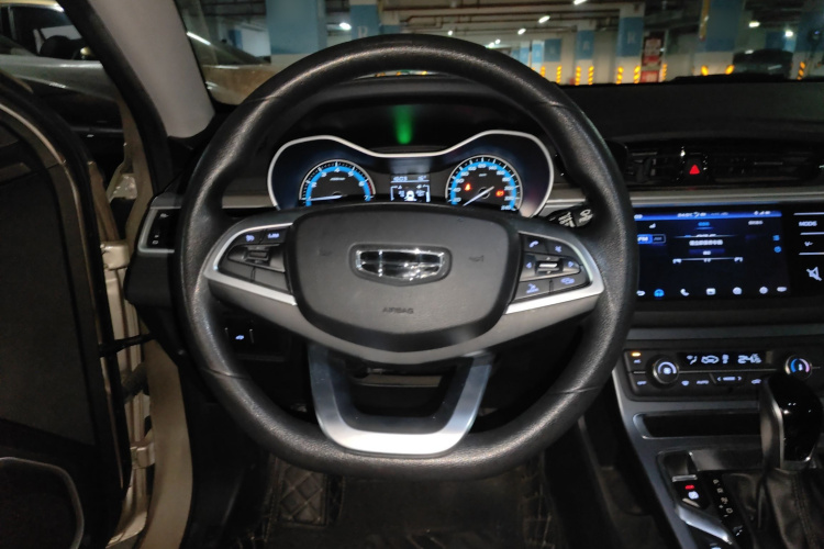 吉利汽车 帝豪 2020款 1.5L CVT豪华型中控内饰13