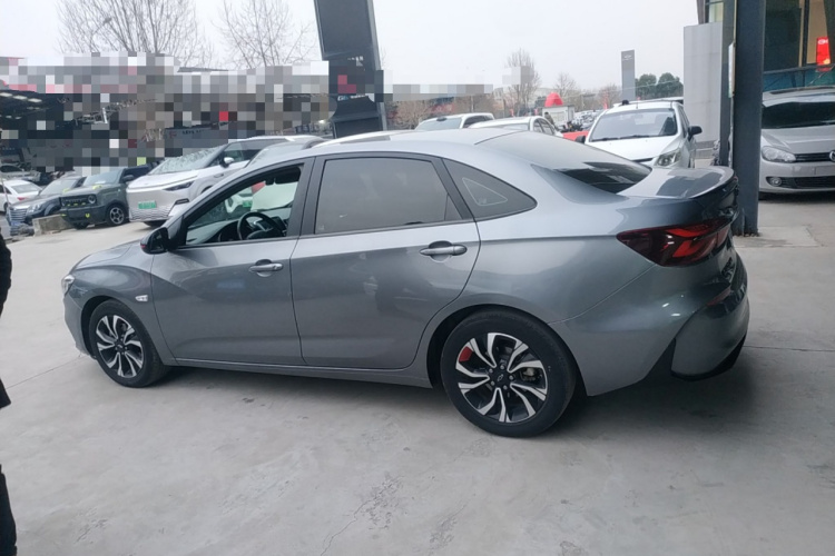 雪佛兰 科鲁泽 2020款 轻混 RS 330T 自动畅快版车身外观6003