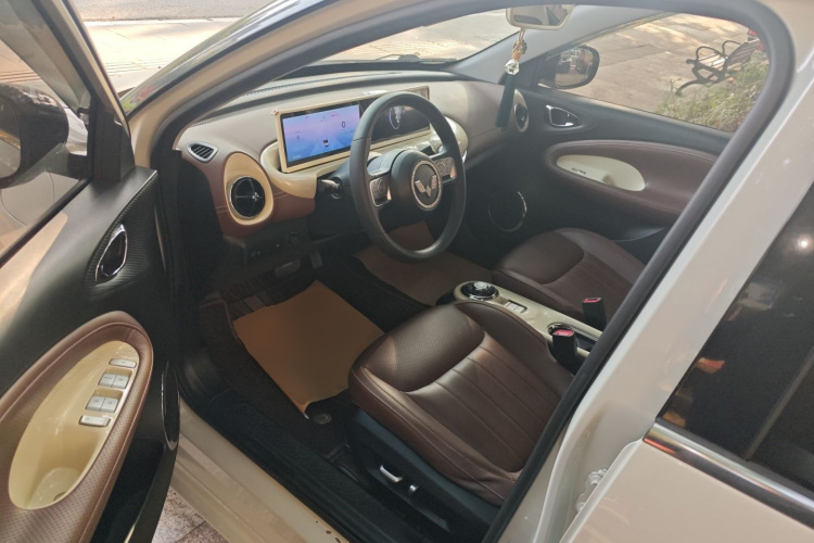 五菱汽车 五菱缤果 2023款 333km 灵犀互联款中控内饰20