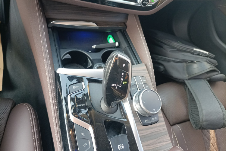 宝马5系 2020款 530Li 尊享型 豪华套装局部细节18