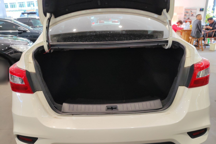 日产 轩逸 2022款 经典 1.6XE CVT舒适版局部细节23