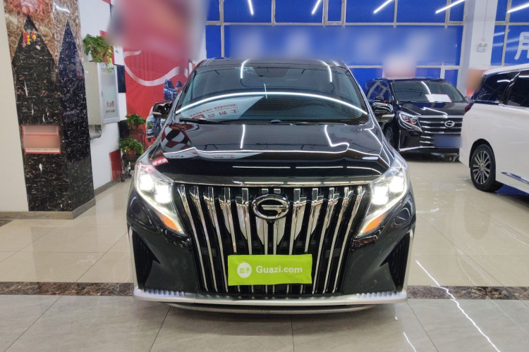 广汽传祺 传祺M8 2023款 大师系列 390T 至尊版车身外观2