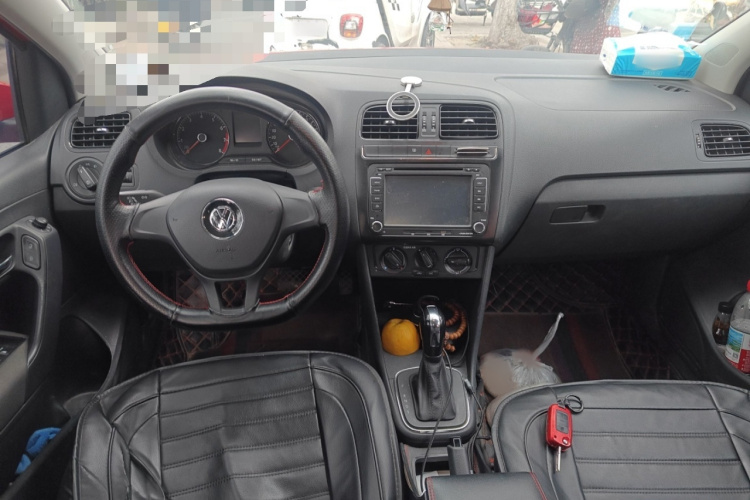 大众 Polo 2016款 1.4L 自动风尚型中控内饰7002