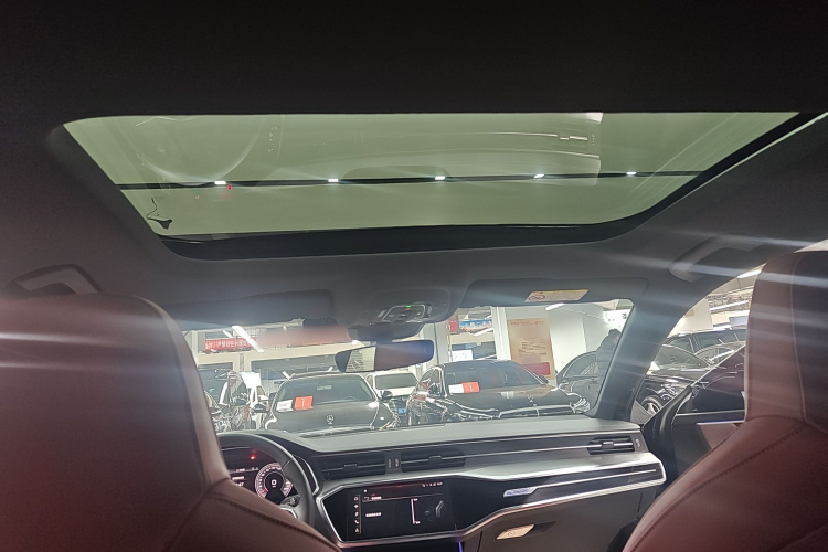 奥迪A7L 2024款 45 TFSI quattro S-line 黑武士版局部细节22