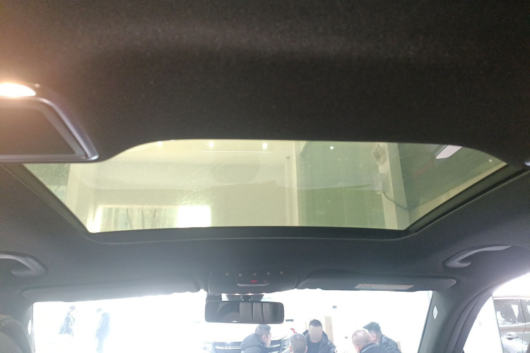 奔驰GLC 2021款 GLC 260 L 4MATIC 动感型中控内饰22