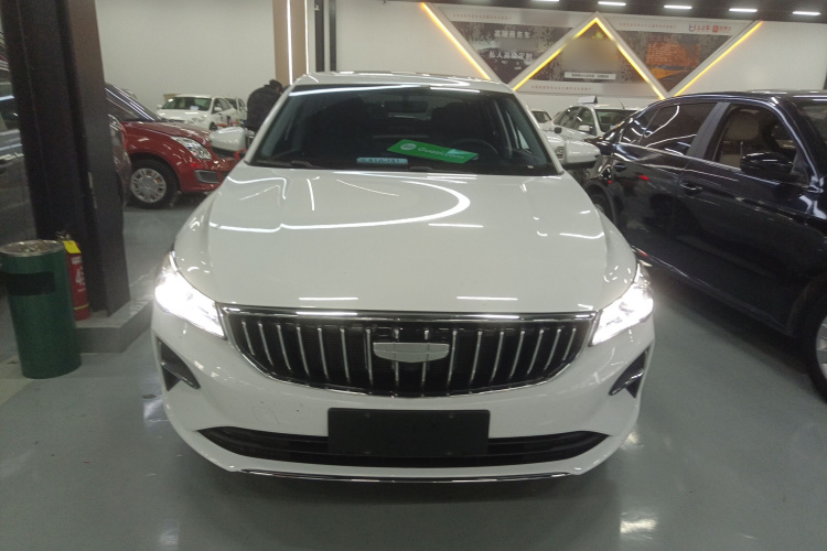 吉利汽车 帝豪 2026款 第4代 400万纪念款 1.5L CVT飞越型车身外观2