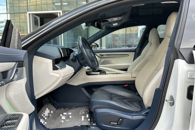 极氪001 2022款 长续航双电机 WE版局部细节9002