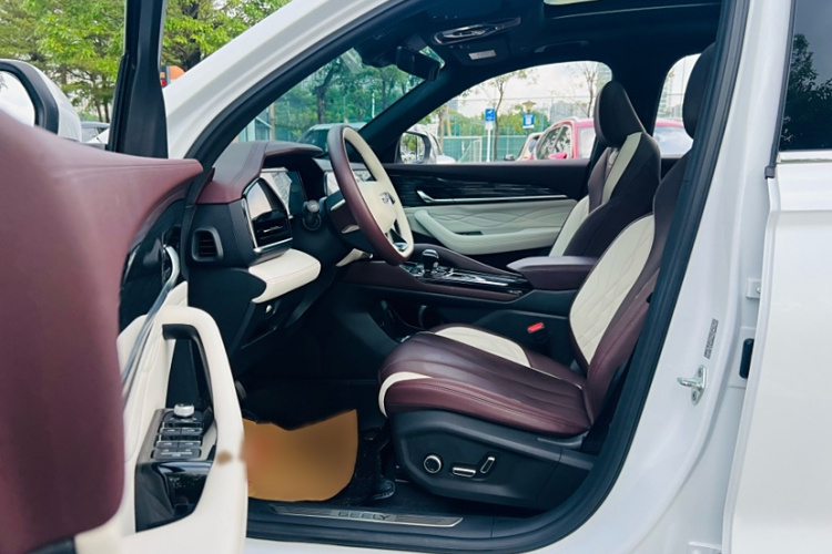 吉利汽车 星越L 2021款 2.0TD DCT EVO两驱尊贵型中控内饰7005