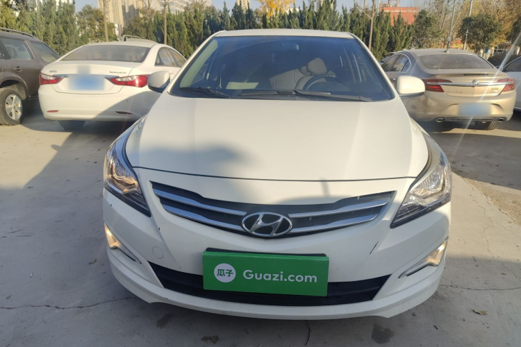 现代 瑞纳 2014款 1.4L 自动智能型GLS车身外观2