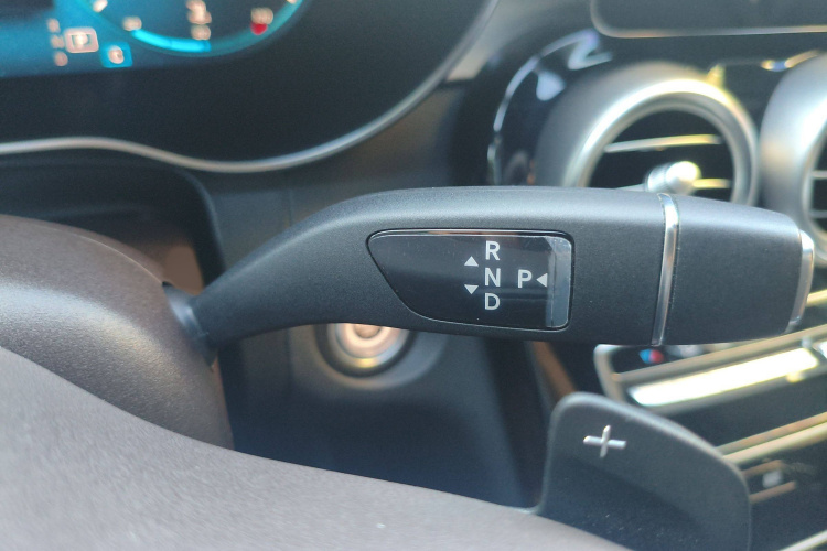 奔驰GLC 2020款 改款 GLC 260 L 4MATIC 动感型局部细节18